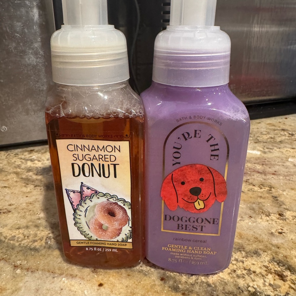 Bath & Body Works Cinnamon Sugared Donut and Rainbow Cereal Scented Soap Duo